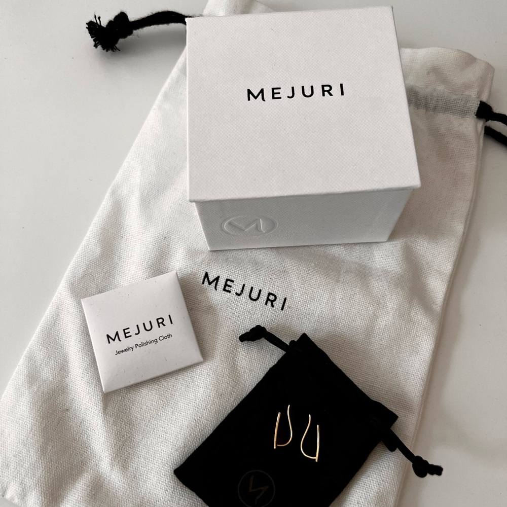 Rare Mejuri 14K Gold Curved Climbers (Price Firm)